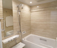 ホワイトとベージュでクリーンな印象