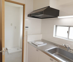 お湯が沸かせれば良いのでコンロは1口IHで