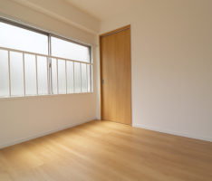 洋室に入る扉位置を変えて