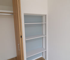 可動棚を設けて