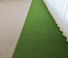 パター練習も出来る人口芝