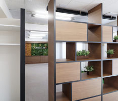 あちら側から使う部分とこちらから使う部分