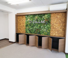 収納内部はマットブラックで